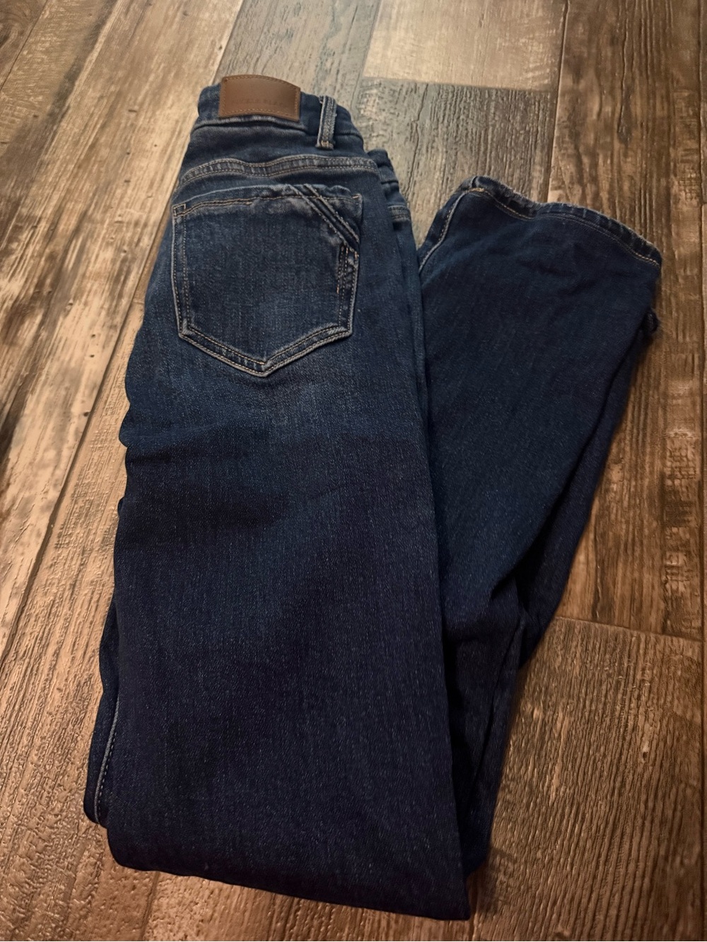 Buckle Women's Dark Indigo Straight Leg Jeans